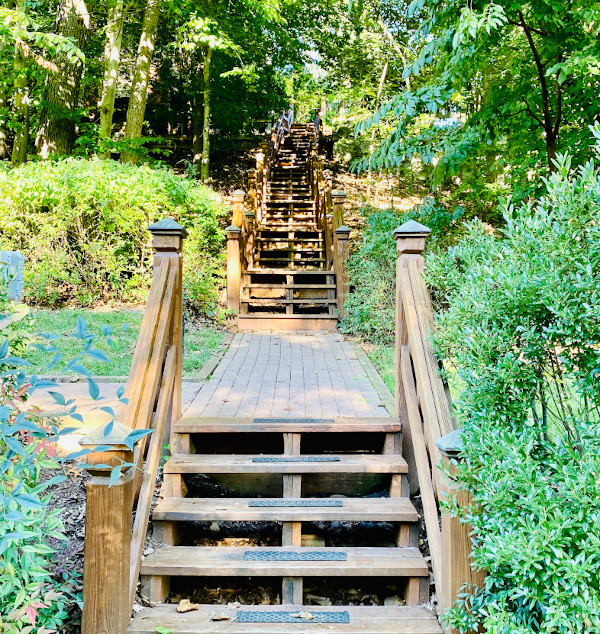 Steps of Hillandale